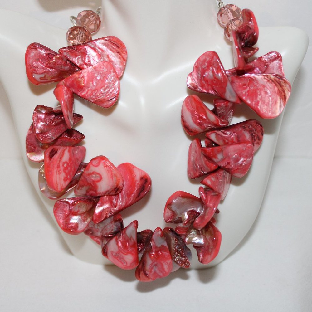 Seashell Necklace 18-inch, handmade statement necklace